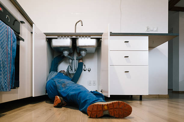 Professional Drain Cleaning technician working in Indian Rocks Beach, FL